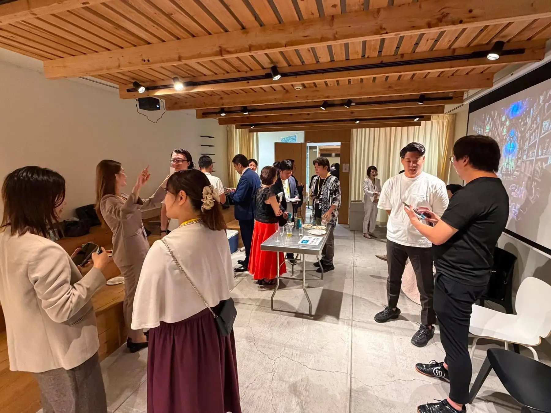 【「集まる場」から、2,000人の知恵で仕組みをつくる場へ】